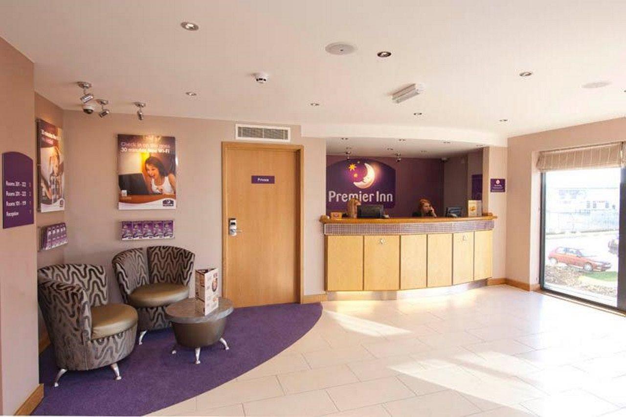 Premier Inn Newton Abbot Dış mekan fotoğraf